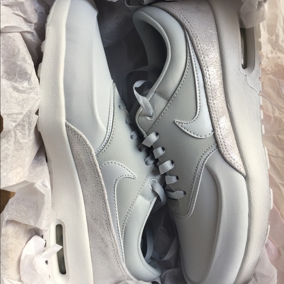 NWB NIKE AIR MAX THEA - Picture 6 of 8